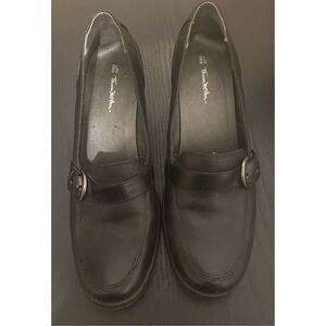 Thom McAn Shoes Size 81/2